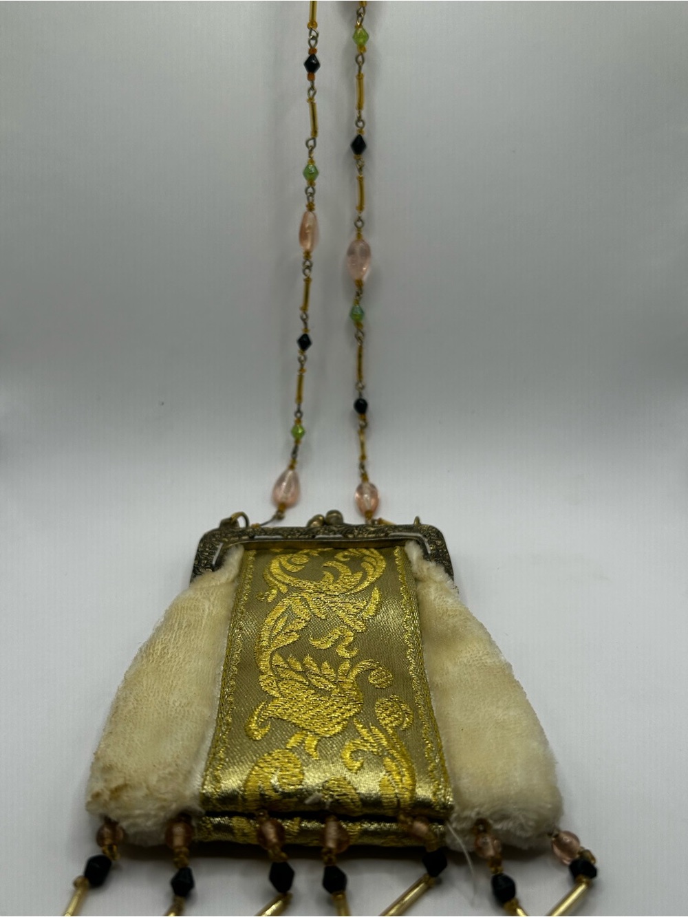 🤩Gold and Cream Beaded Evening Wristlet